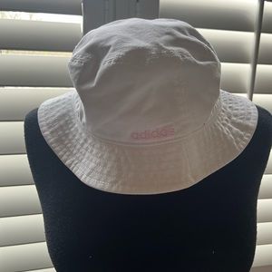 NWT adidas bucket hat